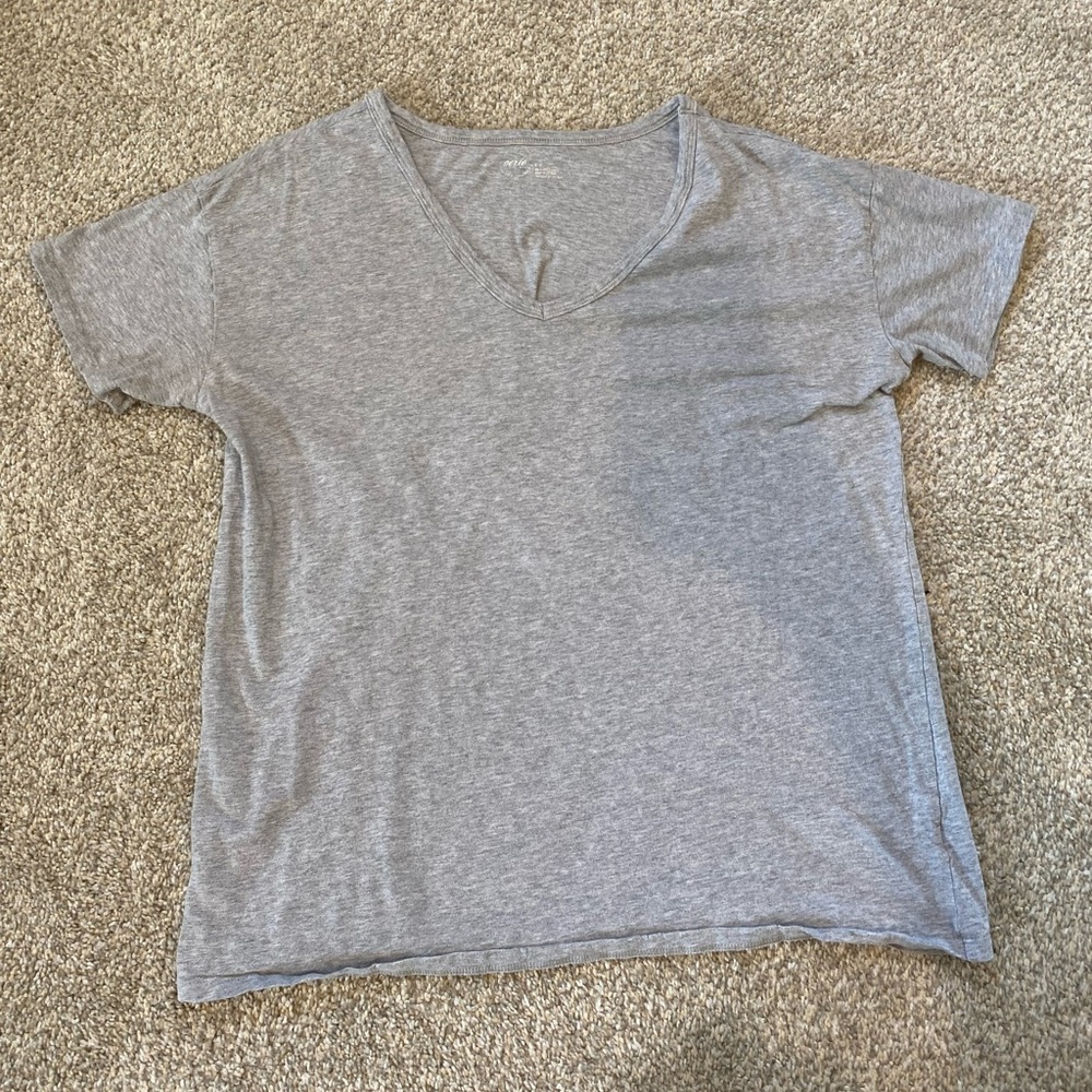 NWOT Aerie Distressed Basic V-Neck Boyfriend T-Shirt